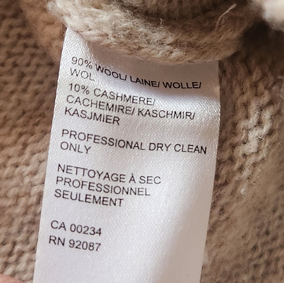 SAKS FIFTH AVENUE Women's Sweater Medium Cold Shoulder Cashmere Luxury Classic - Picture 4 of 8